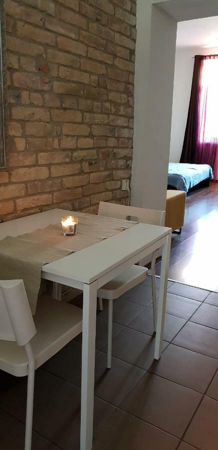 Romantic Central Flat براتسيلافا المظهر الخارجي الصورة